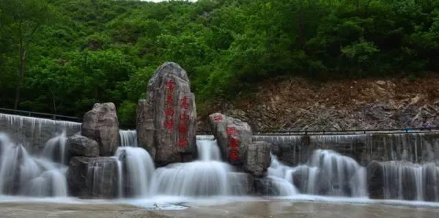 白球进黑洞选关版